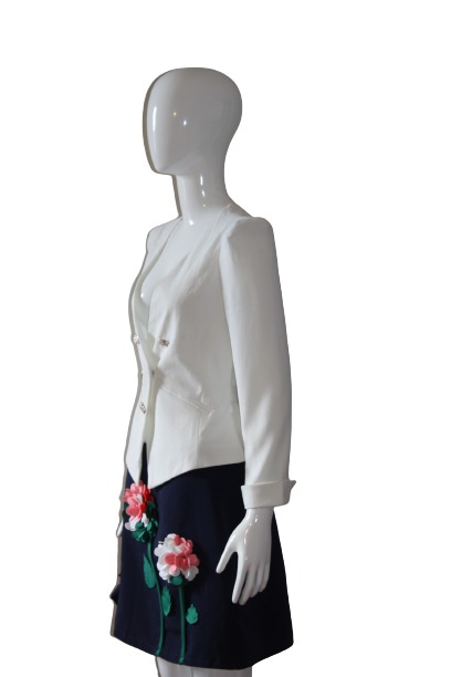 Costume-with-skirt-flower