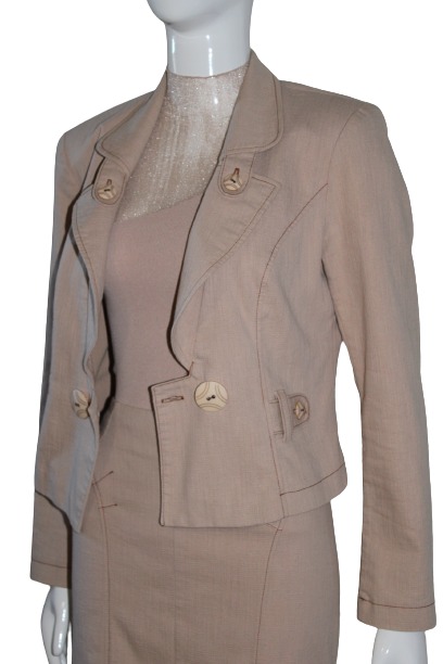 creame-big-buttons-costume-front-jacket.