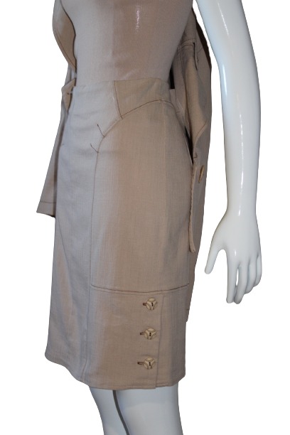 creame-big-buttons-costume-front-skirt