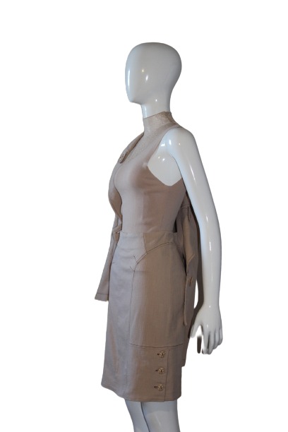 creame-big-buttons-costume-side