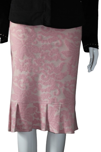 Baby-pink-boucle-texture-skirt-front1