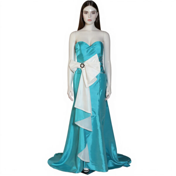 Blue-Coctail-with-trail-front.7girl