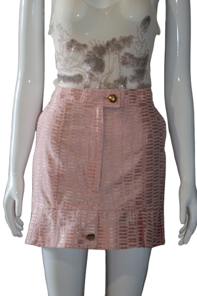 Costume-cream-with-gold-buttons-front-skirt.